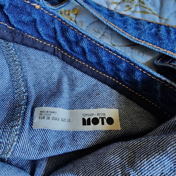 Topshop Moto Denim Pinafore Overall Dress In Medium Wash 6 Like New - Picture 3 of 3